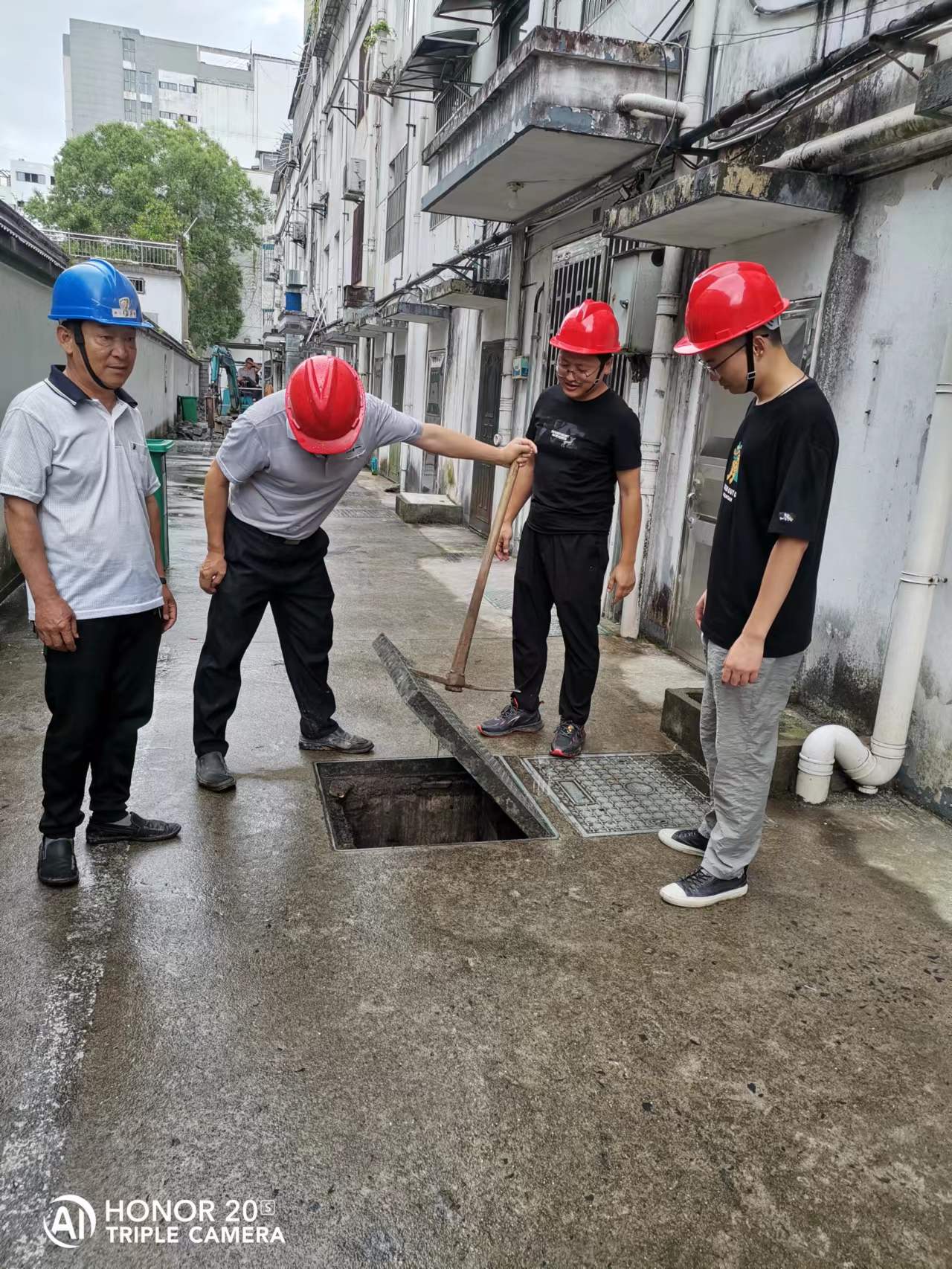 遵守安全生產(chǎn)法，當(dāng)好第一責(zé)任人