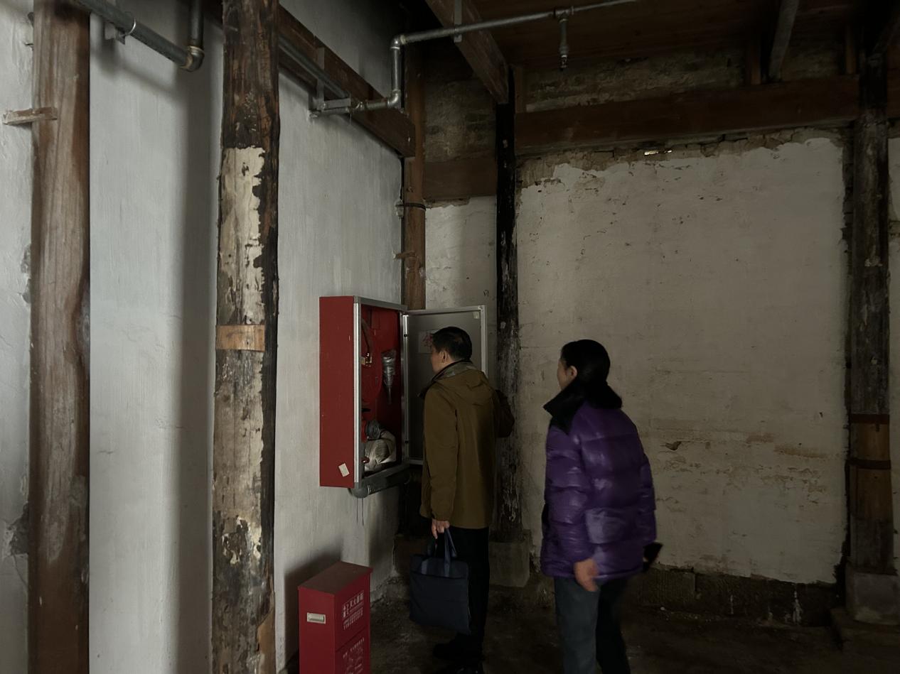 切實(shí)加固安全“防火墻”！區(qū)國(guó)資運(yùn)營(yíng)公司開(kāi)展安全生產(chǎn)專(zhuān)項(xiàng)監(jiān)督